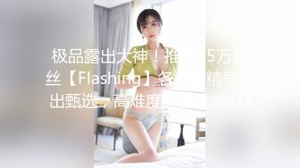 现在的年轻人玩的真疯狂 男友在KTV包房把清纯嫩妹女友给上了 直接无套抽插小嫩逼内射哟 女友主动骑乘操翻天