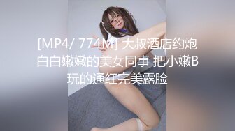 极品小女神，清新猫儿女仆，居家客厅，跪舔鸡巴，阔阔爱爱的呵护，被她吃一次好幸福哦！