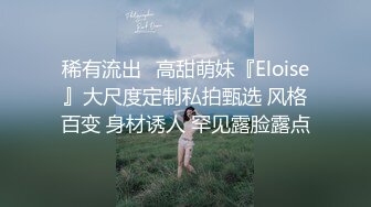 胖虎东南亚约妹短发骚骚妹子口塞项圈，假屌骑乘边深喉口交，上位骑乘抽插无毛粉穴，胖虎加入3P前后一起1