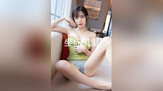 JK美少女骑着大假阳具，直到可爱的颤抖高潮！