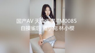 我们村最靓的妞全程露脸丝袜开档小高跟很迷人，全裸自慰道具抽插蝴蝶骚逼，黄瓜抽插骚逼表情淫荡高潮抽搐