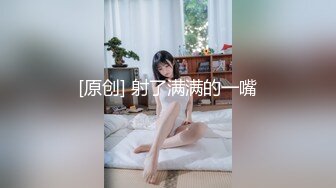 山东绿帽癖【小气质夫妇】高价付费大合集 黑丝少妇被操3P得要起飞，老公在一边拍视频，时不时过来操一下她