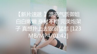 精品推荐 华裔伪娘『Jenny Wei』与4个黑老外群P 嫩菊同时被塞入两根大屌爆操