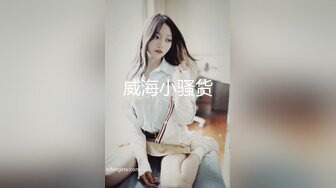 壮哥约了位极品女神级长发美女 狂干就是射不出来只能让打手枪