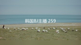 【新速片遞】&nbsp;&nbsp;牛逼大神闯入女厕分工明确正面拍鲍侧面伸手摸B[127M/MP4/00:53]