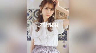 在北京操了一个95年的东北极品身材脸蛋大学美女,好像是刚开苞没多久一插就说：痛,痛,